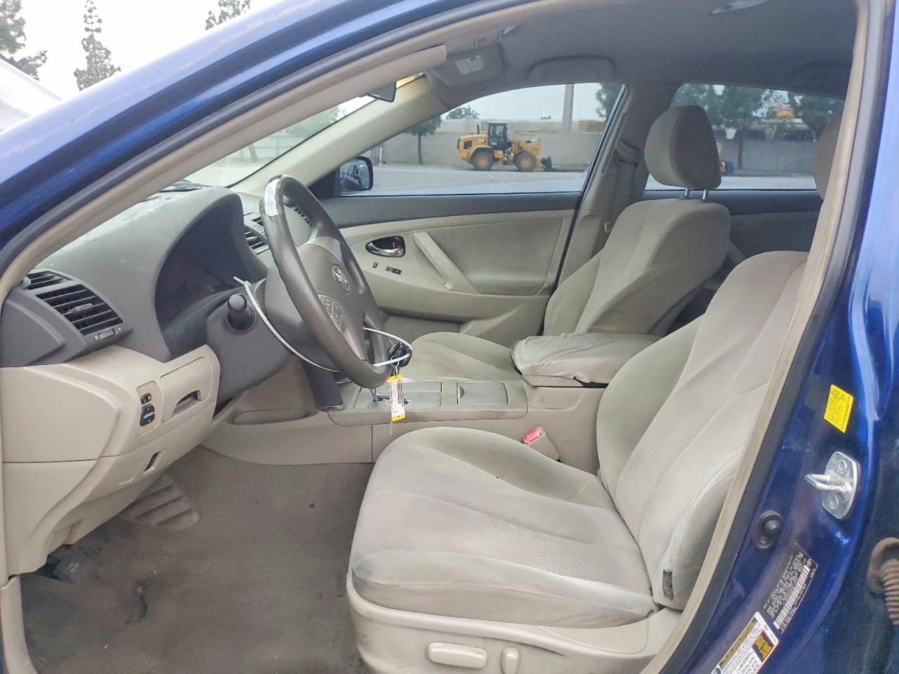 2011 TOYOTA CAMRY BASE photo 7