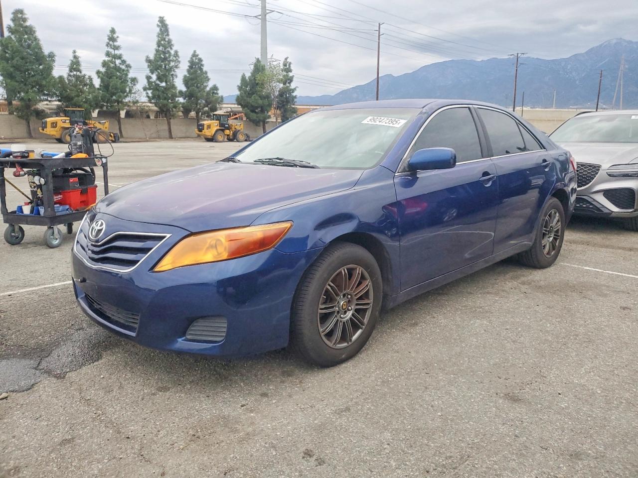 2011 TOYOTA CAMRY