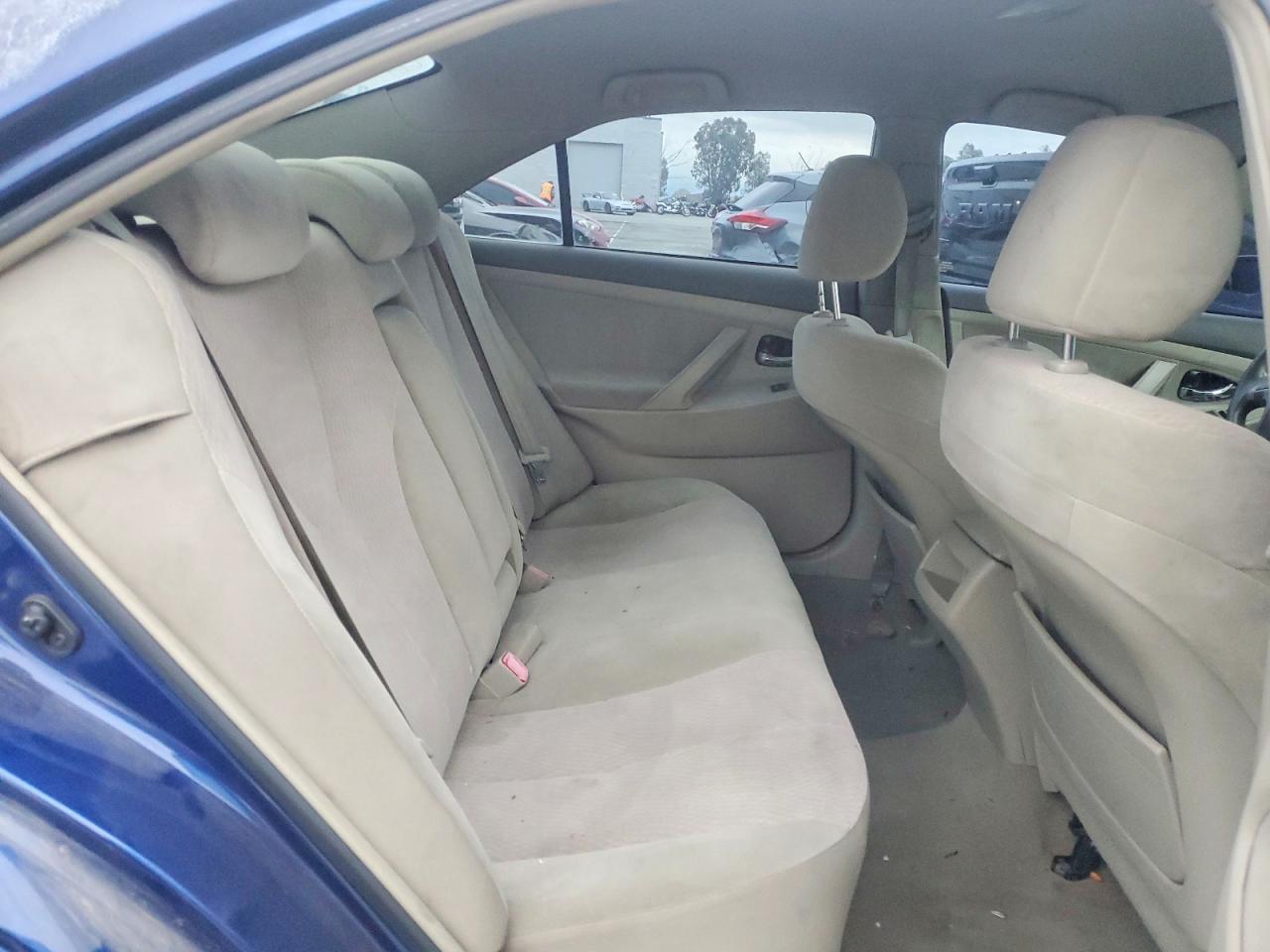 2011 TOYOTA CAMRY BASE photo 10