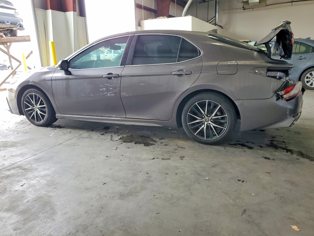 2024 TOYOTA CAMRY SE NIGHT SHADE photo 2