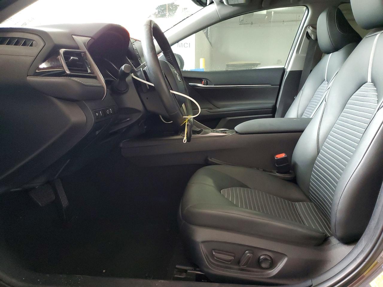 2024 TOYOTA CAMRY SE NIGHT SHADE photo 7