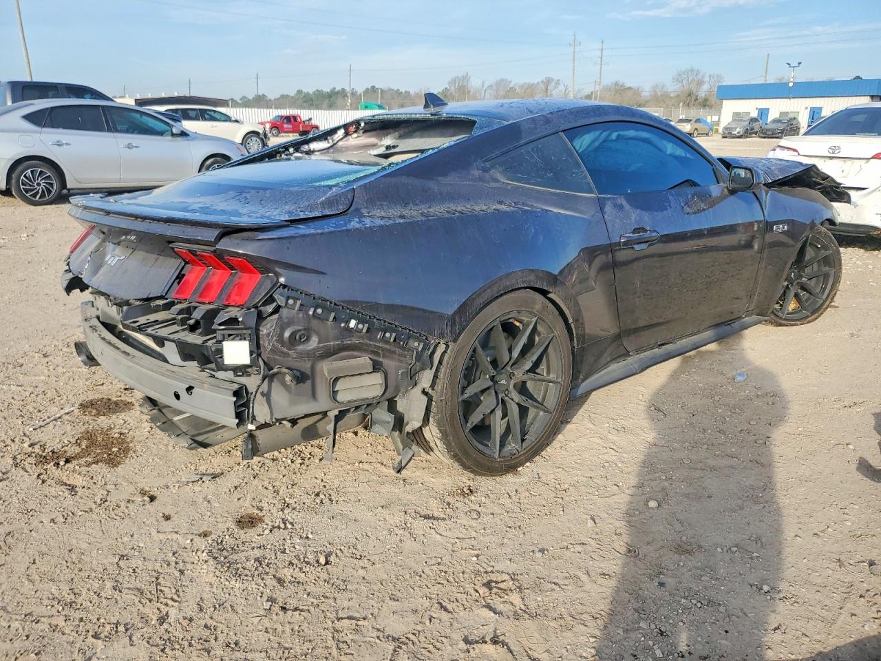2024 FORD MUSTANG GT photo 3