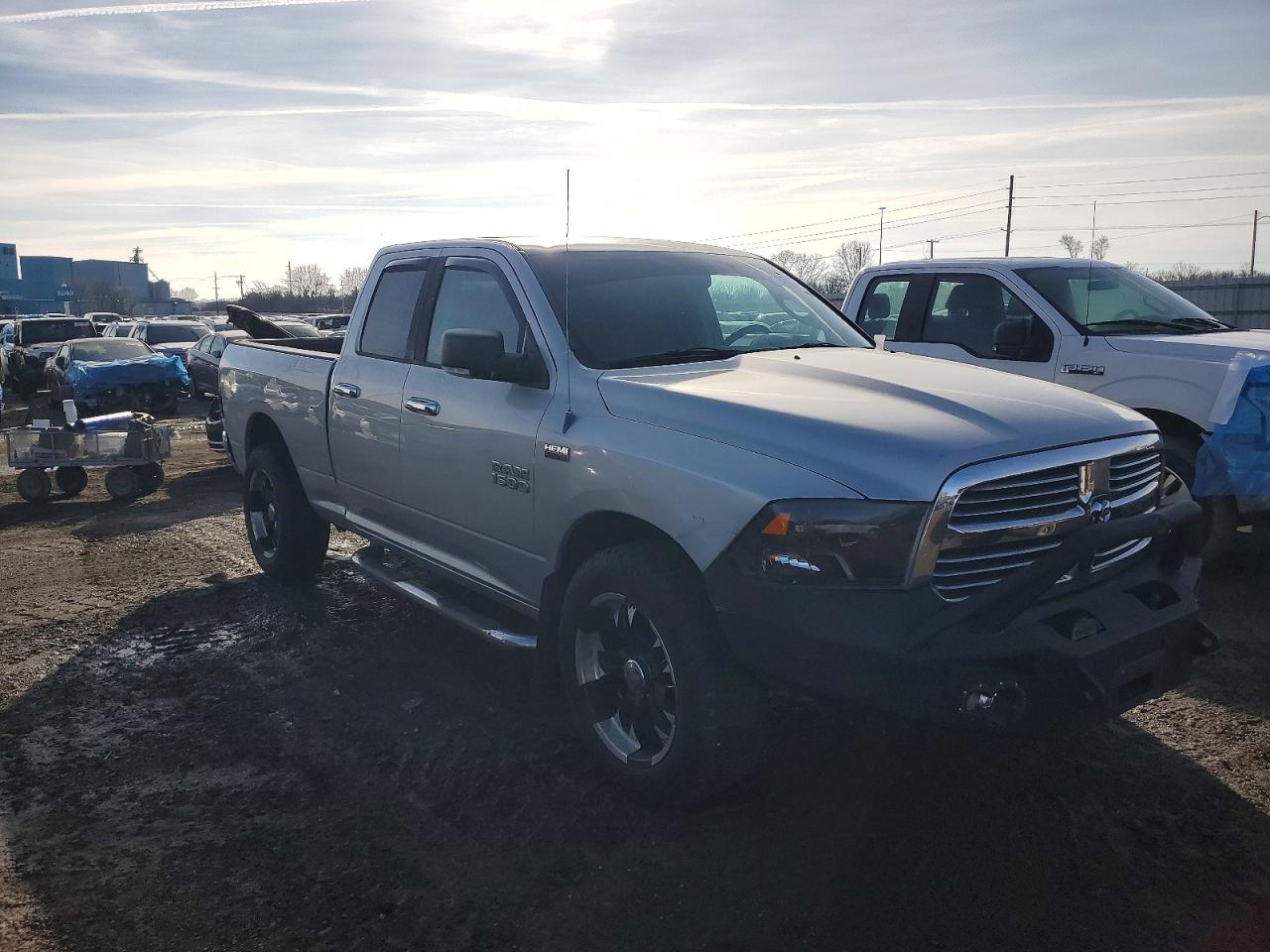 2013 RAM 1500 SLT photo 4