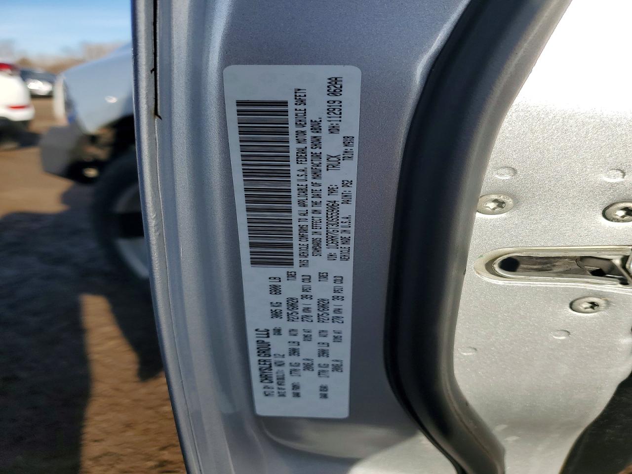 2013 RAM 1500 SLT photo 12