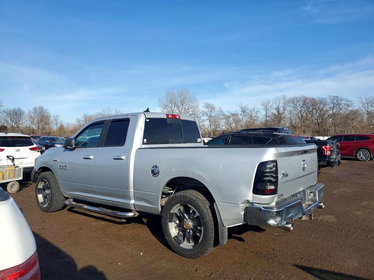 2013 RAM 1500 SLT photo 2