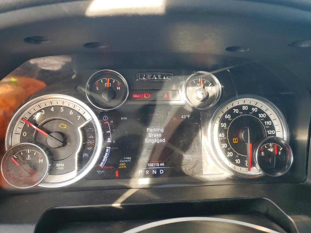 2013 RAM 1500 SLT photo 9