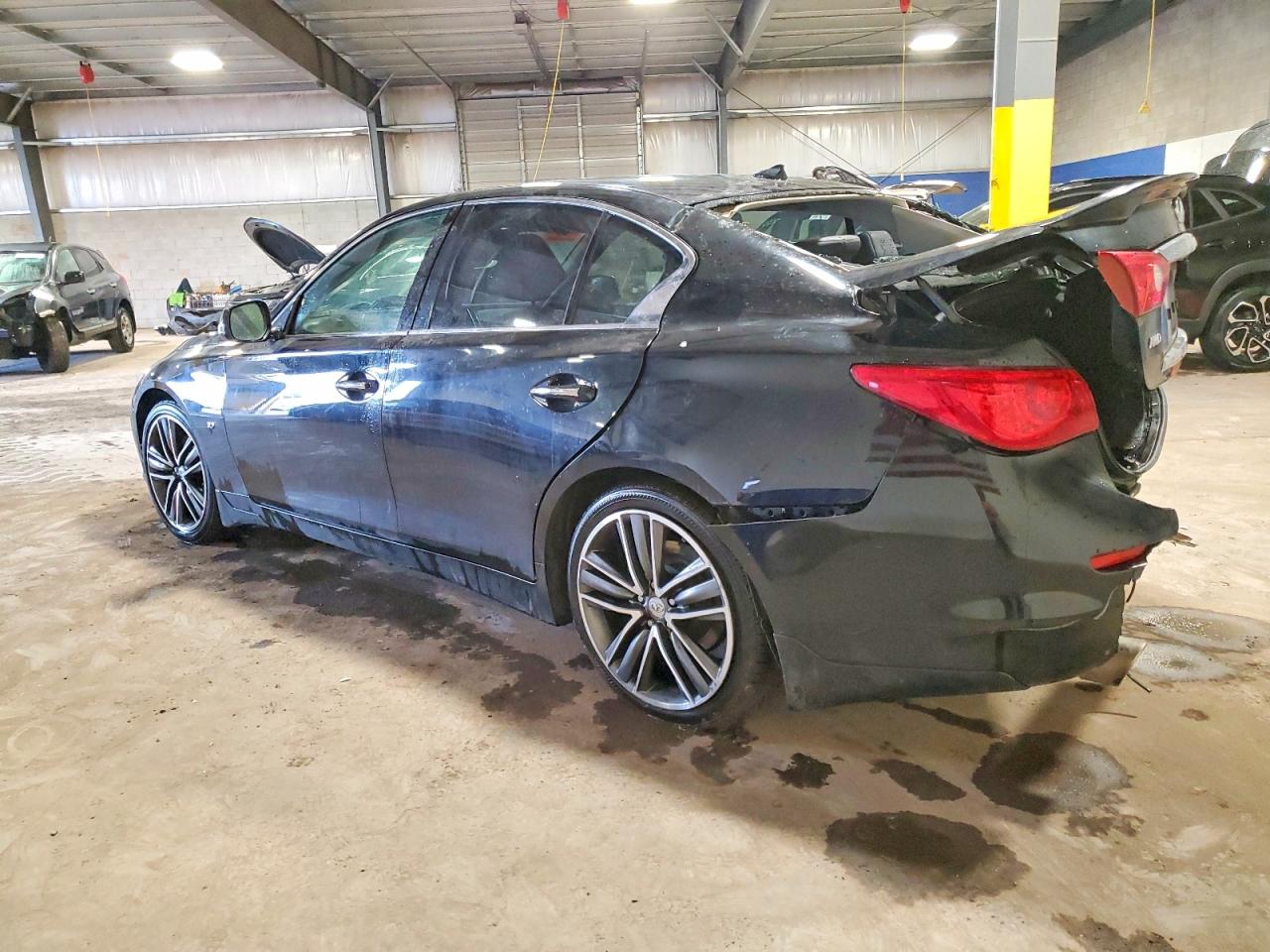 2015 INFINITI Q50 BASE photo 2
