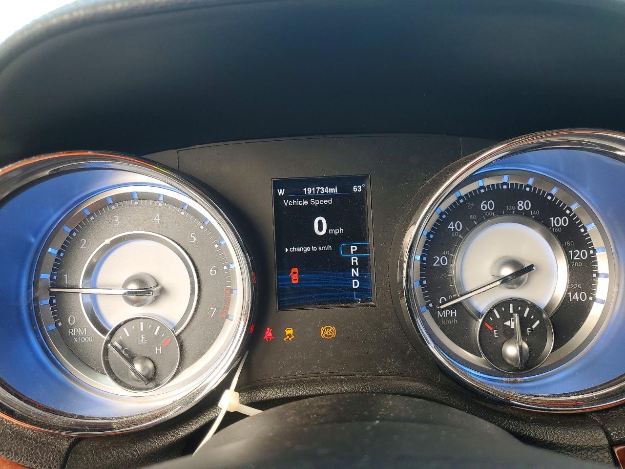 2014 CHRYSLER 300 photo 9