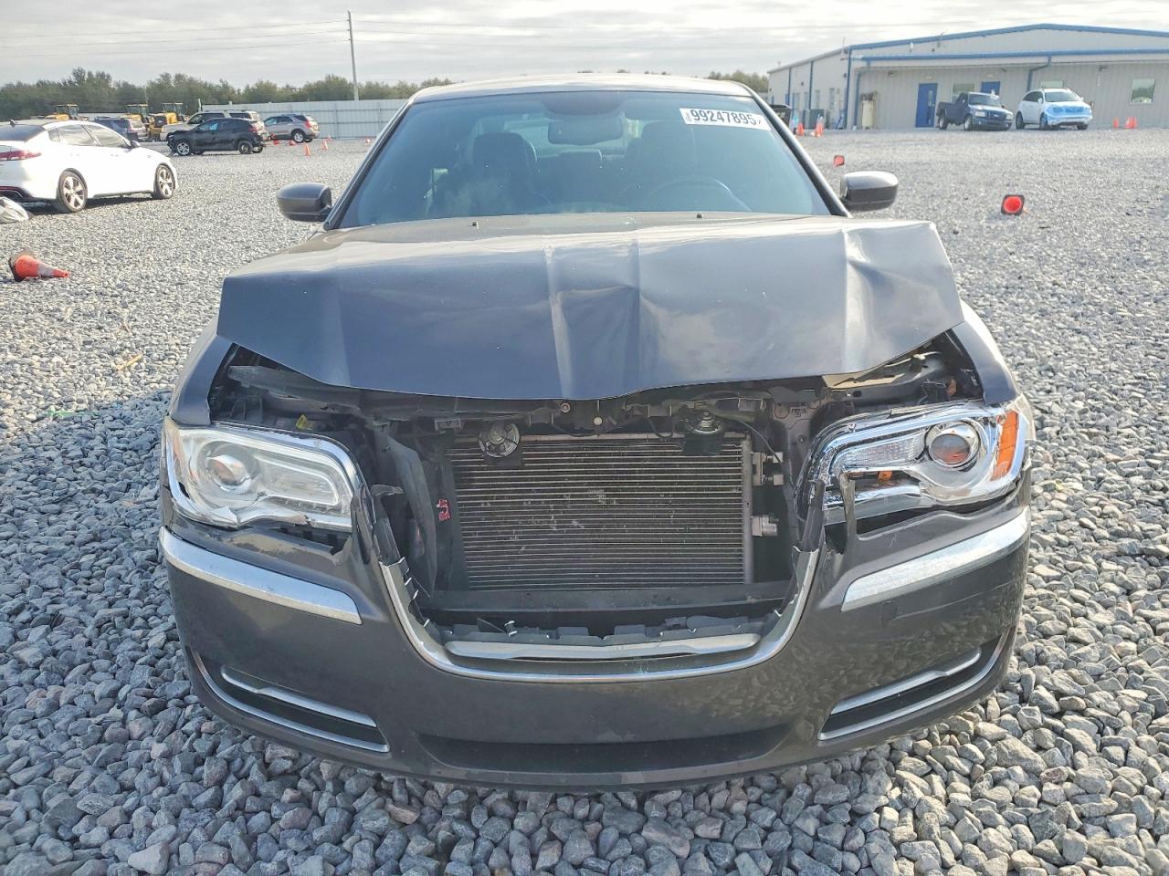 2014 CHRYSLER 300 photo 5
