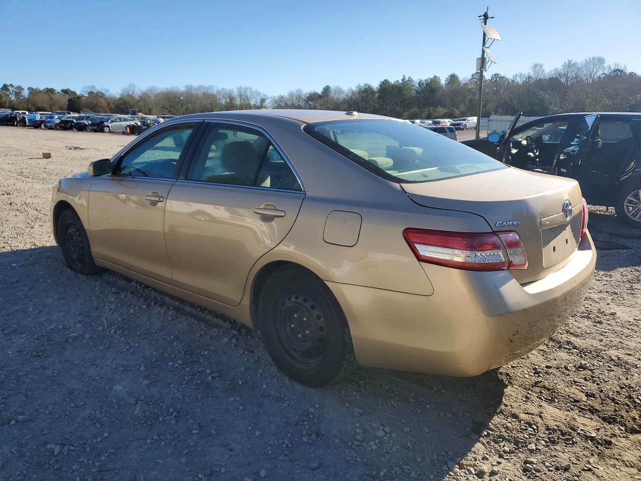 2010 TOYOTA CAMRY BASE photo 2