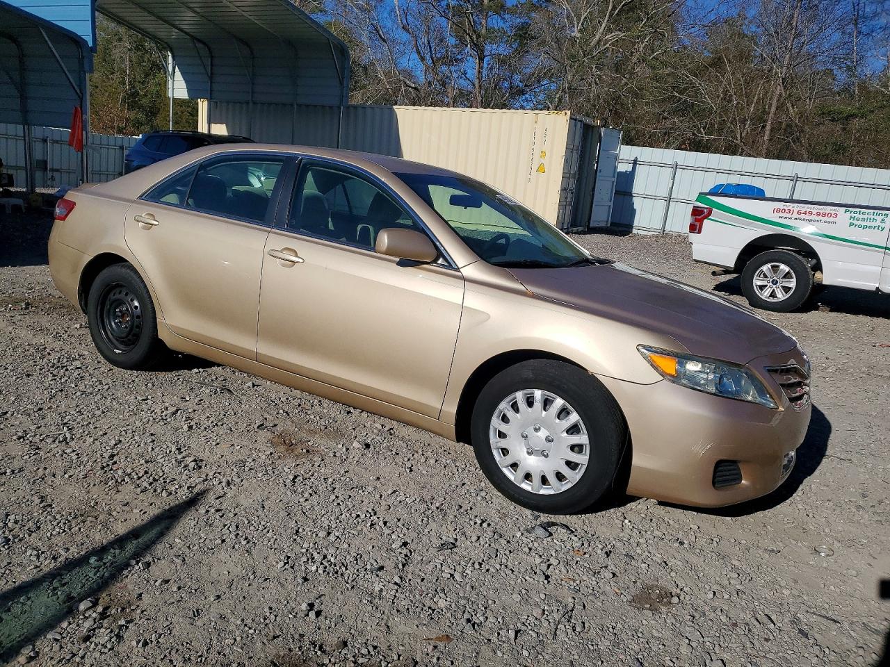 2010 TOYOTA CAMRY BASE photo 4