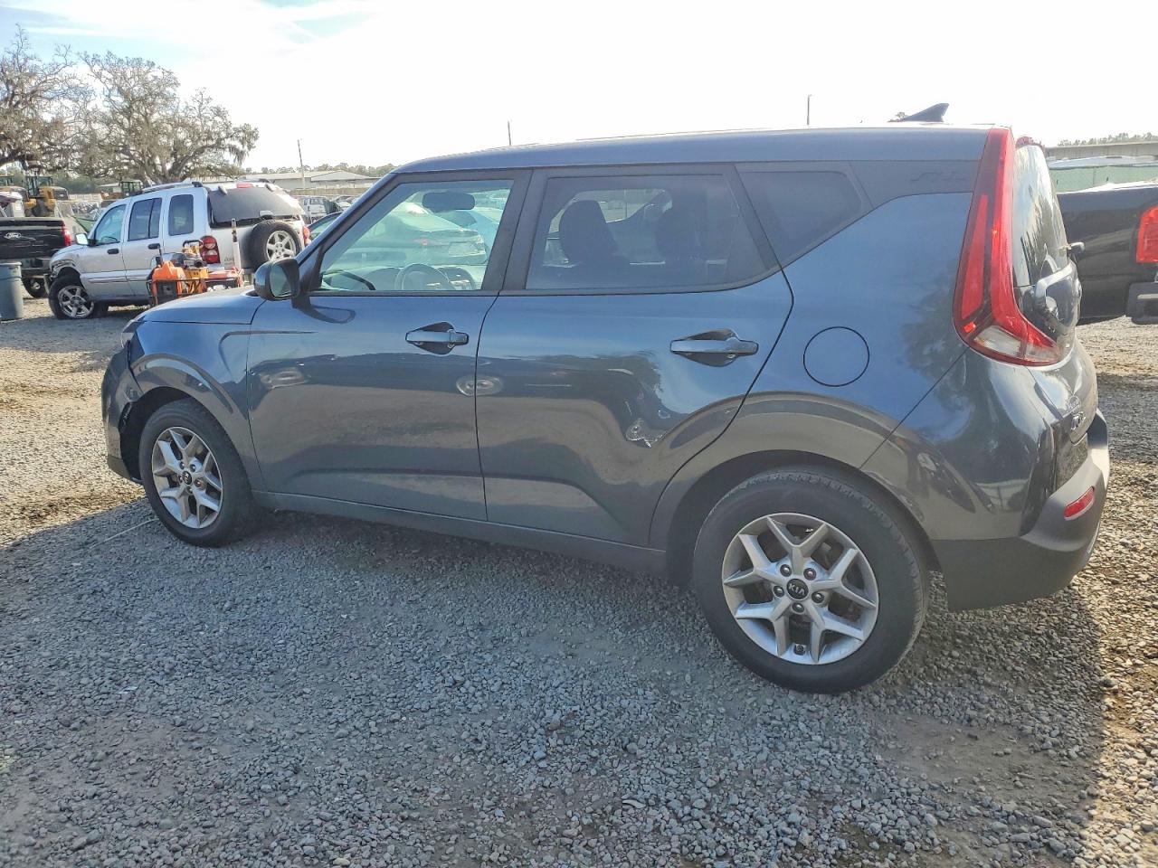 2020 KIA SOUL LX photo 2