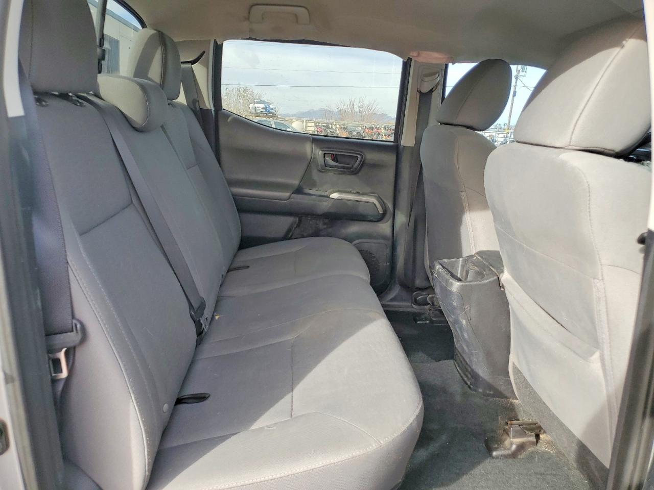 2017 TOYOTA TACOMA DOUBLE CAB photo 10