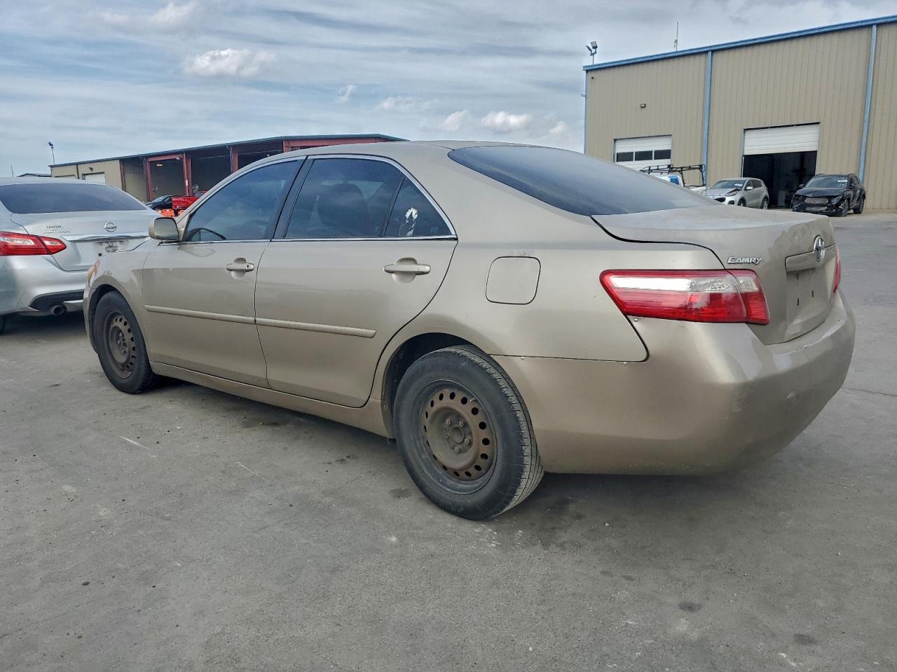 2009 TOYOTA CAMRY BASE photo 2