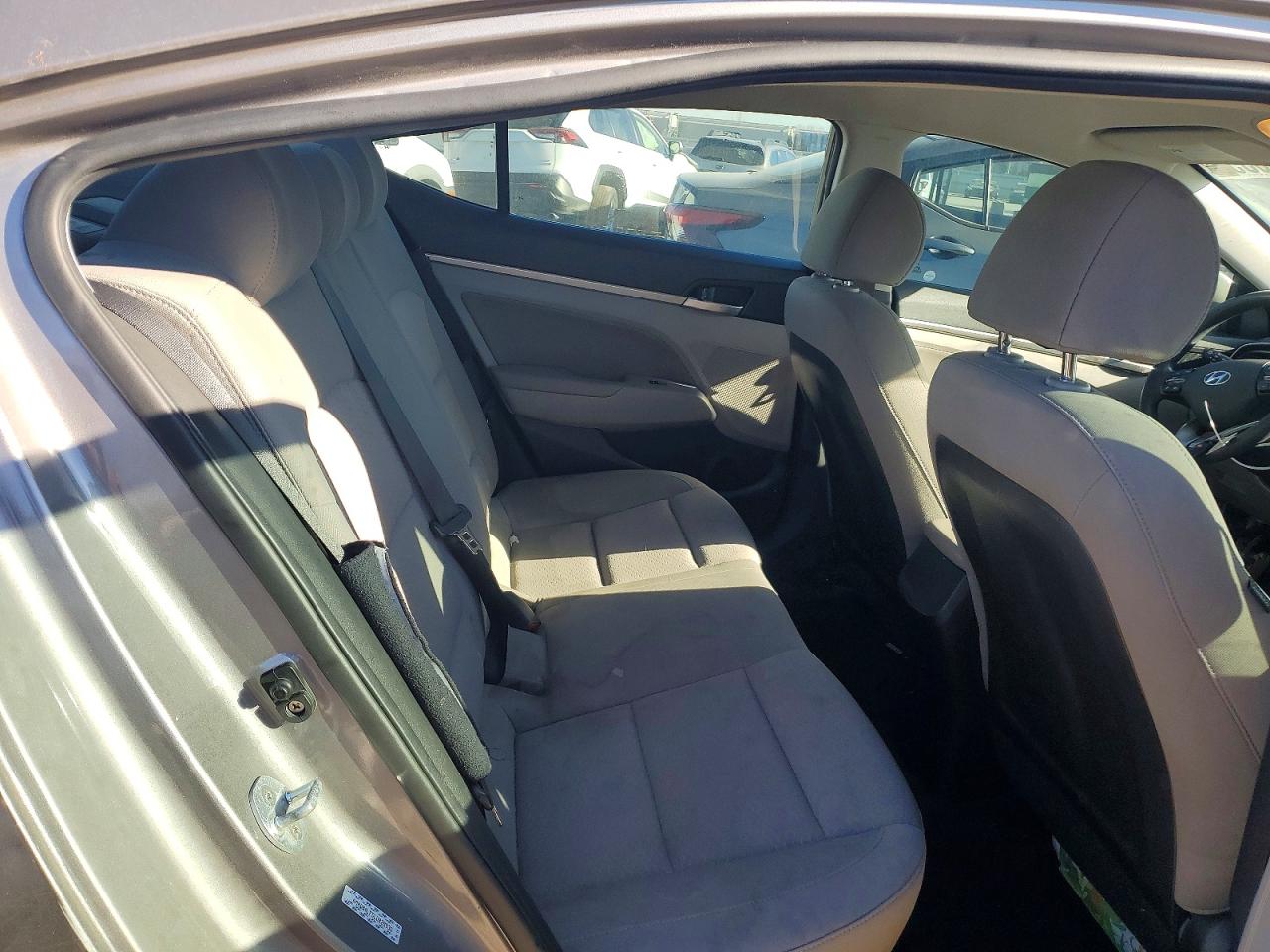 2020 HYUNDAI ELANTRA SEL photo 10