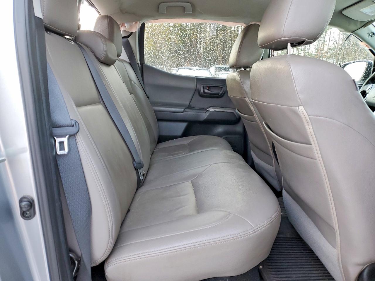 2017 TOYOTA TACOMA DOUBLE CAB photo 10
