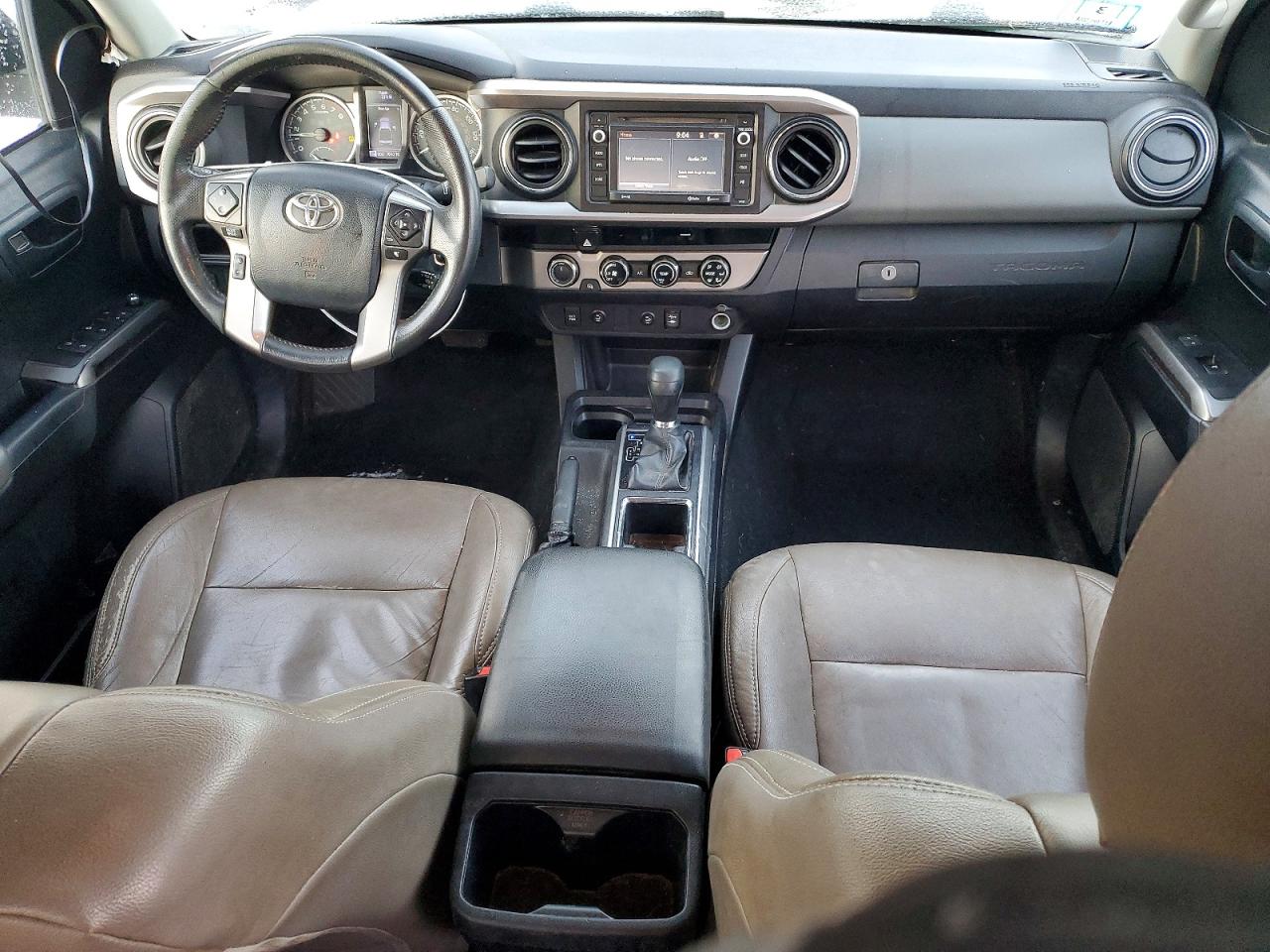 2017 TOYOTA TACOMA DOUBLE CAB photo 8