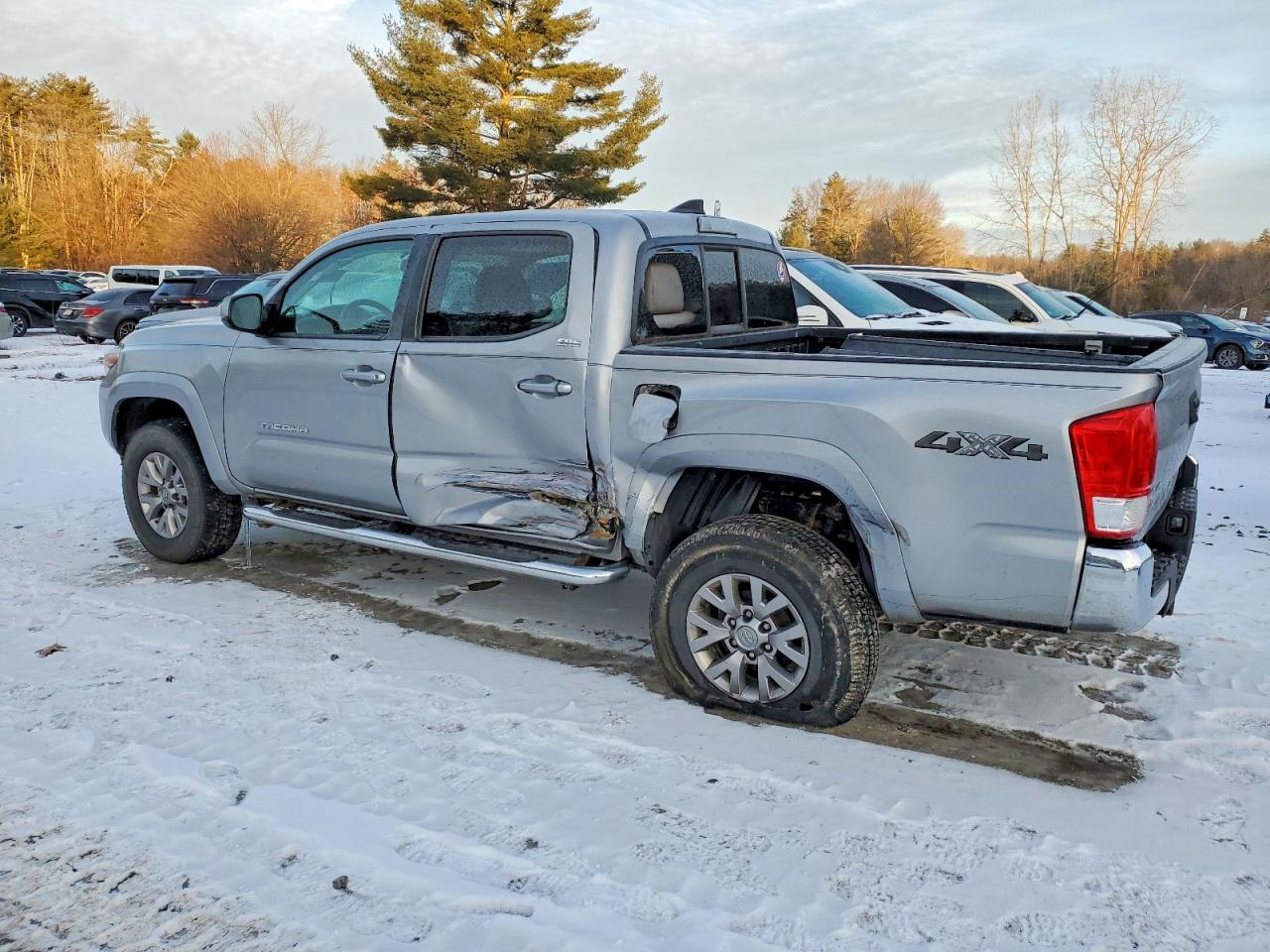 2017 TOYOTA TACOMA DOUBLE CAB photo 2