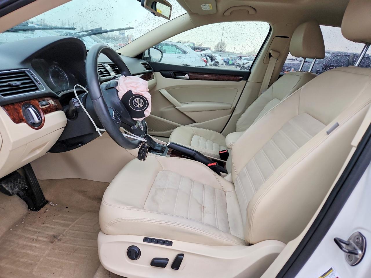 2012 VOLKSWAGEN PASSAT SEL photo 7