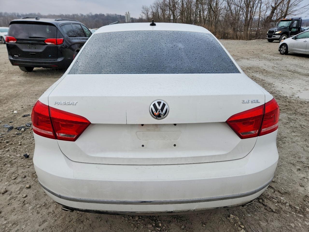 2012 VOLKSWAGEN PASSAT SEL photo 6