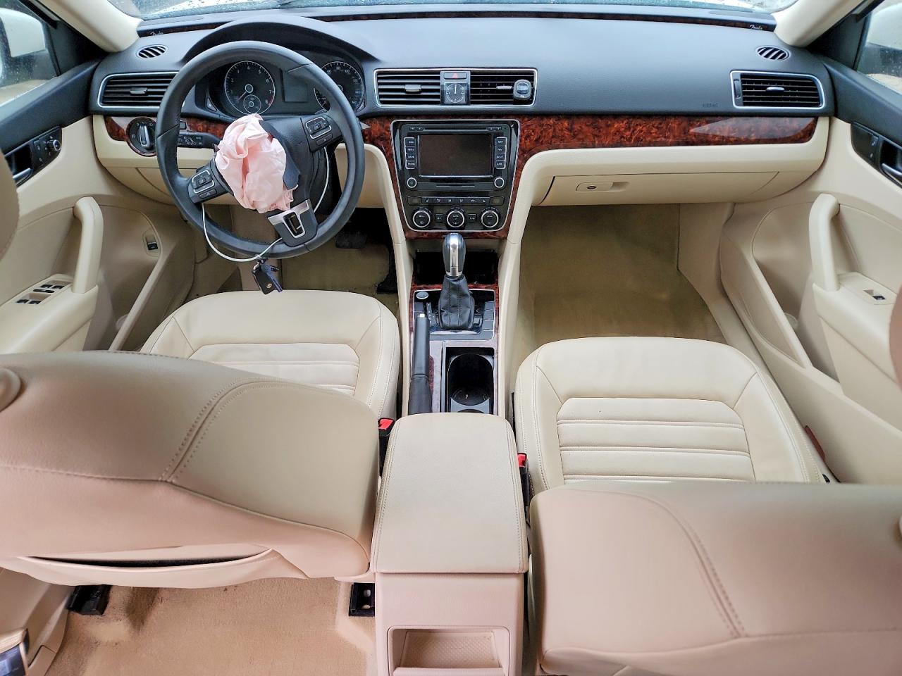2012 VOLKSWAGEN PASSAT SEL photo 8