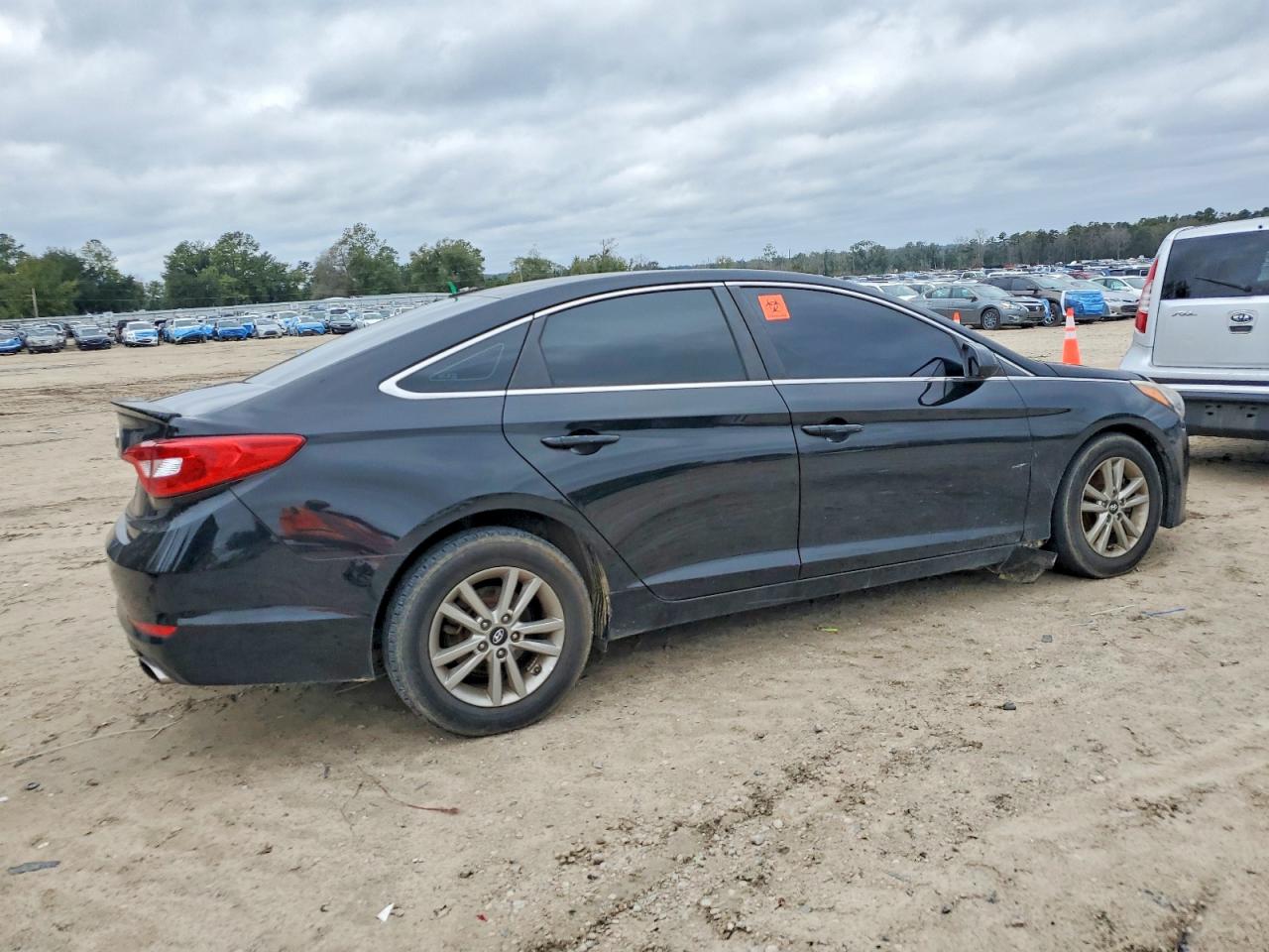 2016 HYUNDAI SONATA SE photo 3