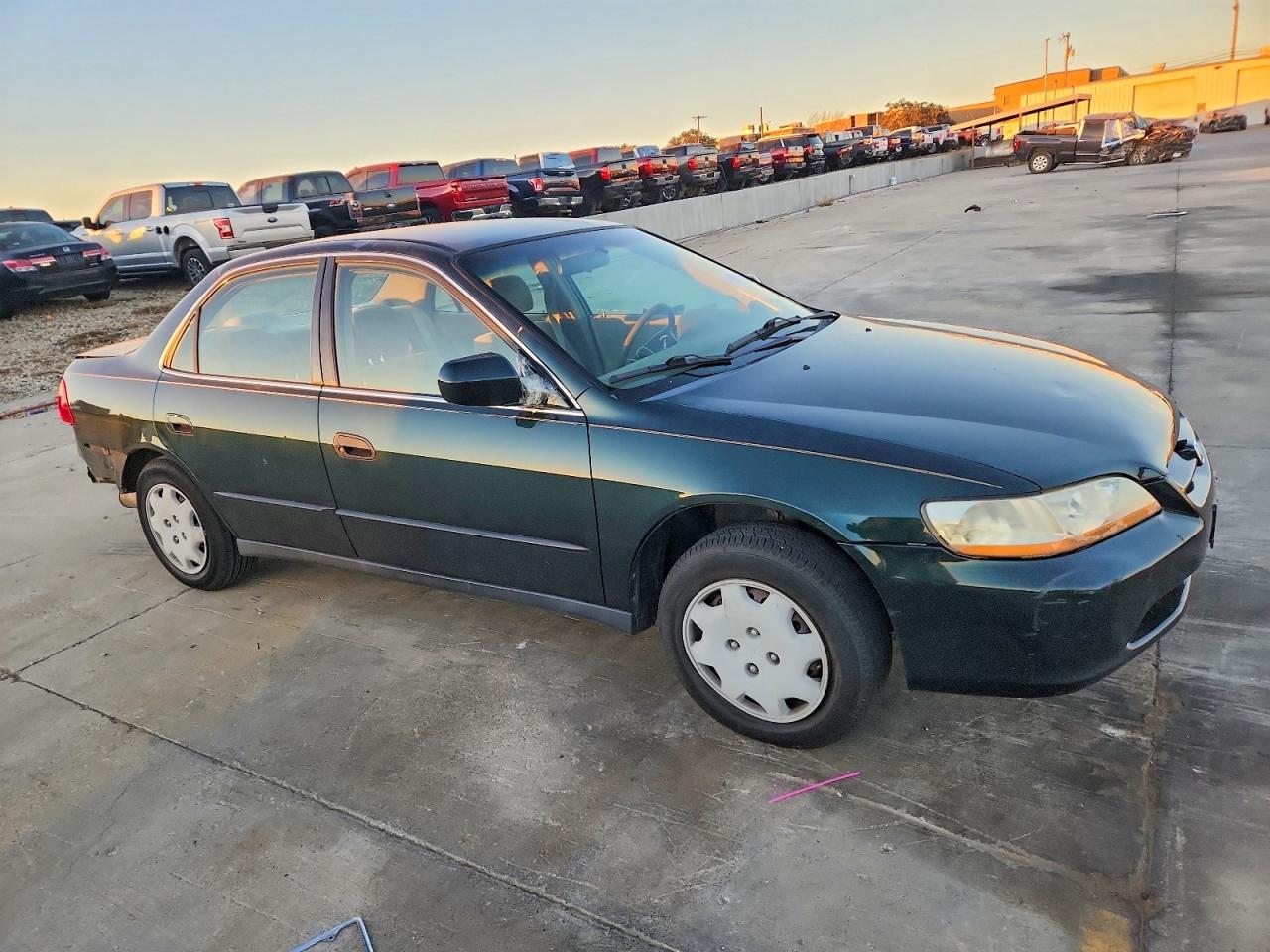 1999 HONDA ACCORD LX photo 4