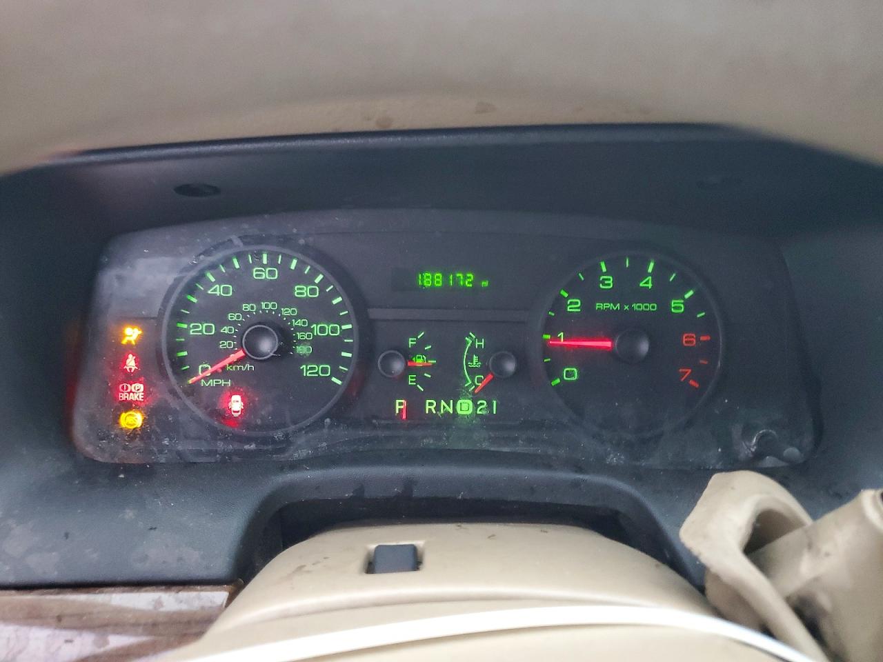 2006 FORD CROWN VICTORIA photo 9