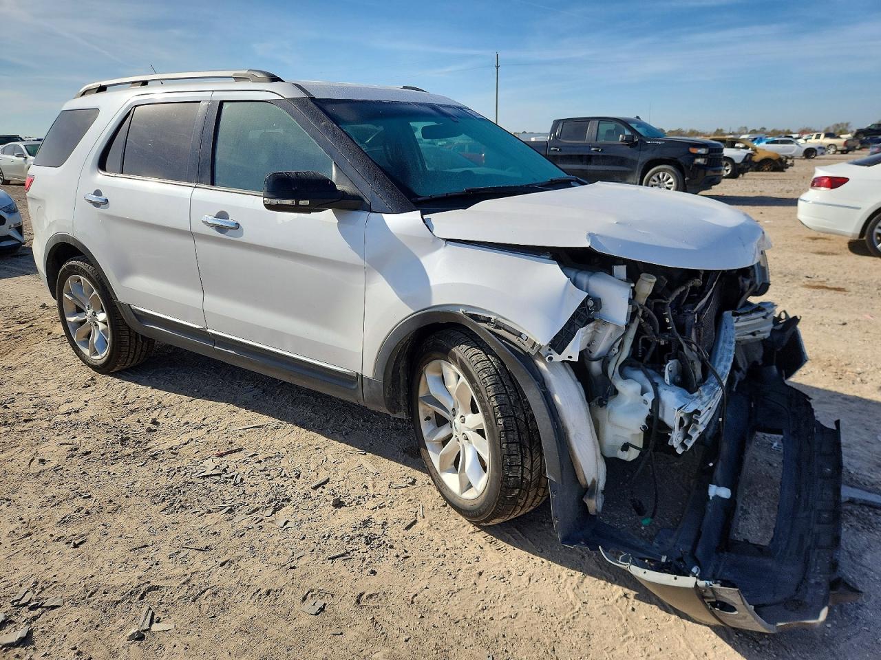 2013 FORD EXPLORER XLT photo 4