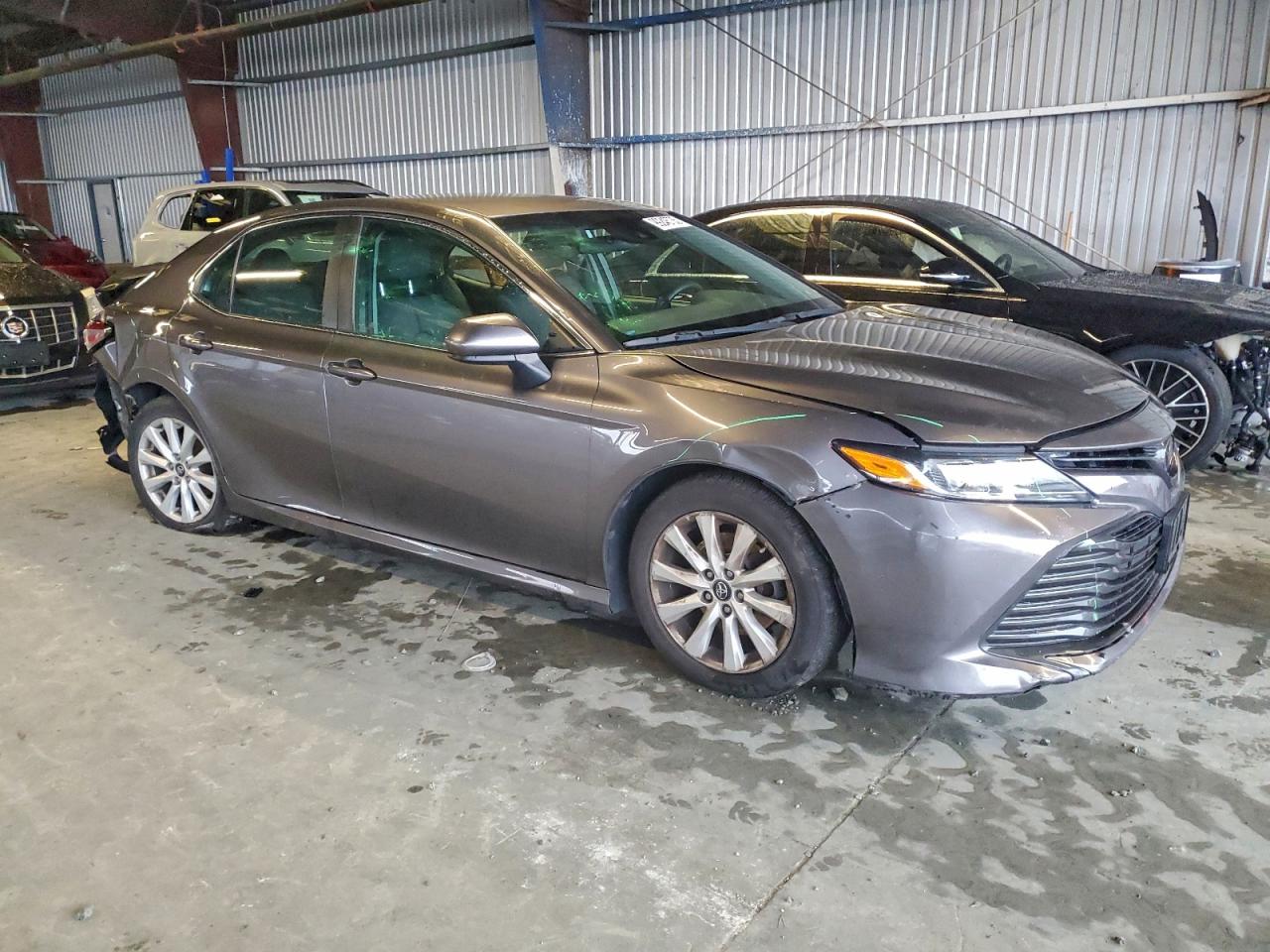 2018 TOYOTA CAMRY L photo 4