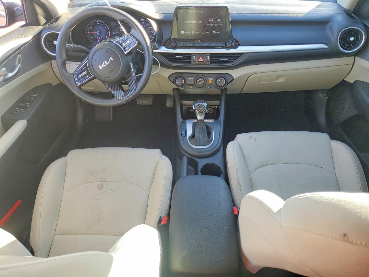 2023 KIA FORTE LX photo 8