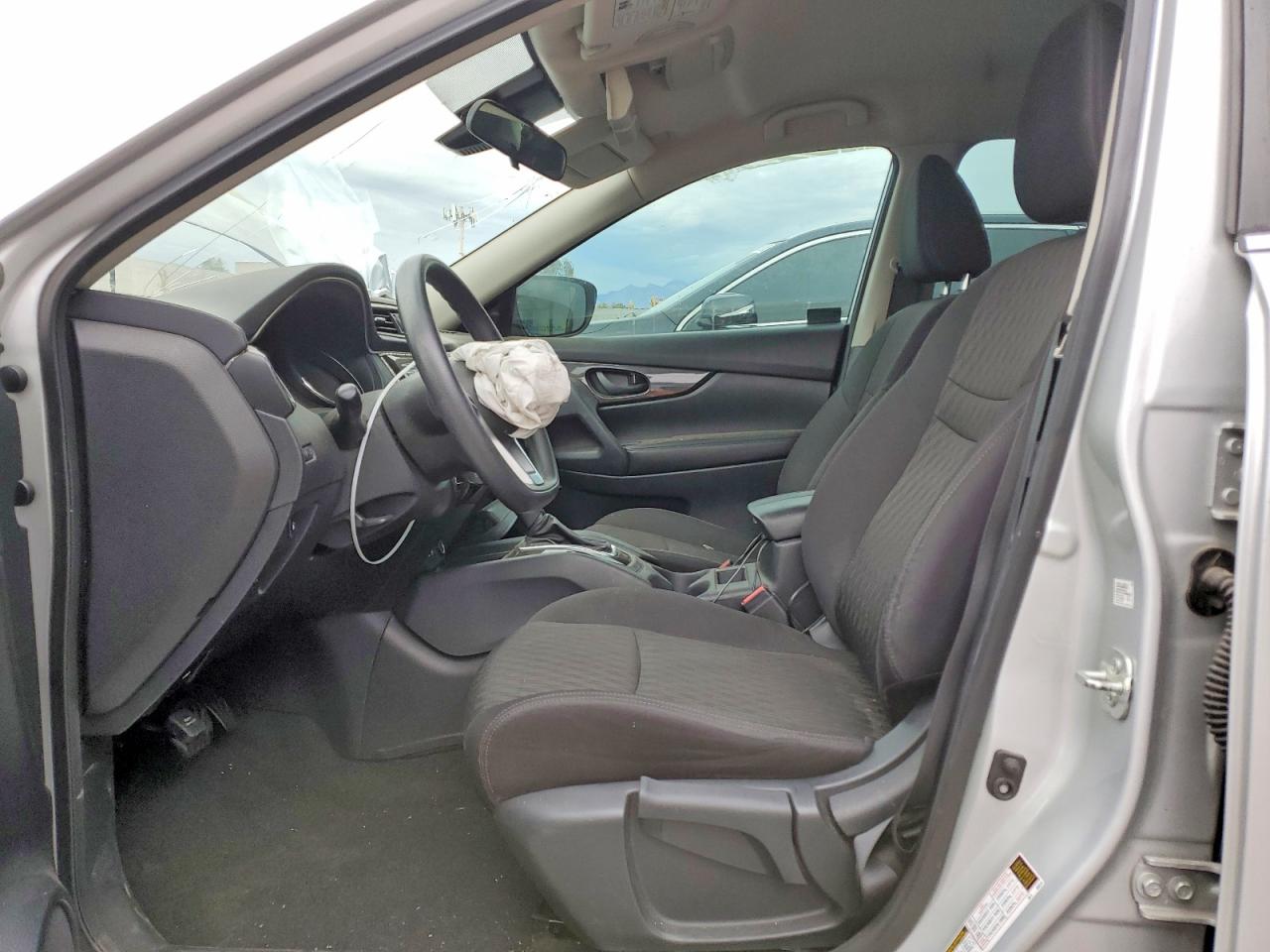 2020 NISSAN ROGUE S photo 7