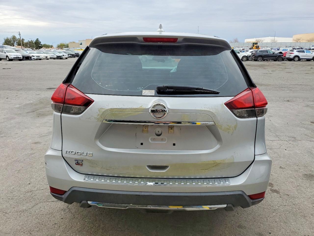 2020 NISSAN ROGUE S photo 6