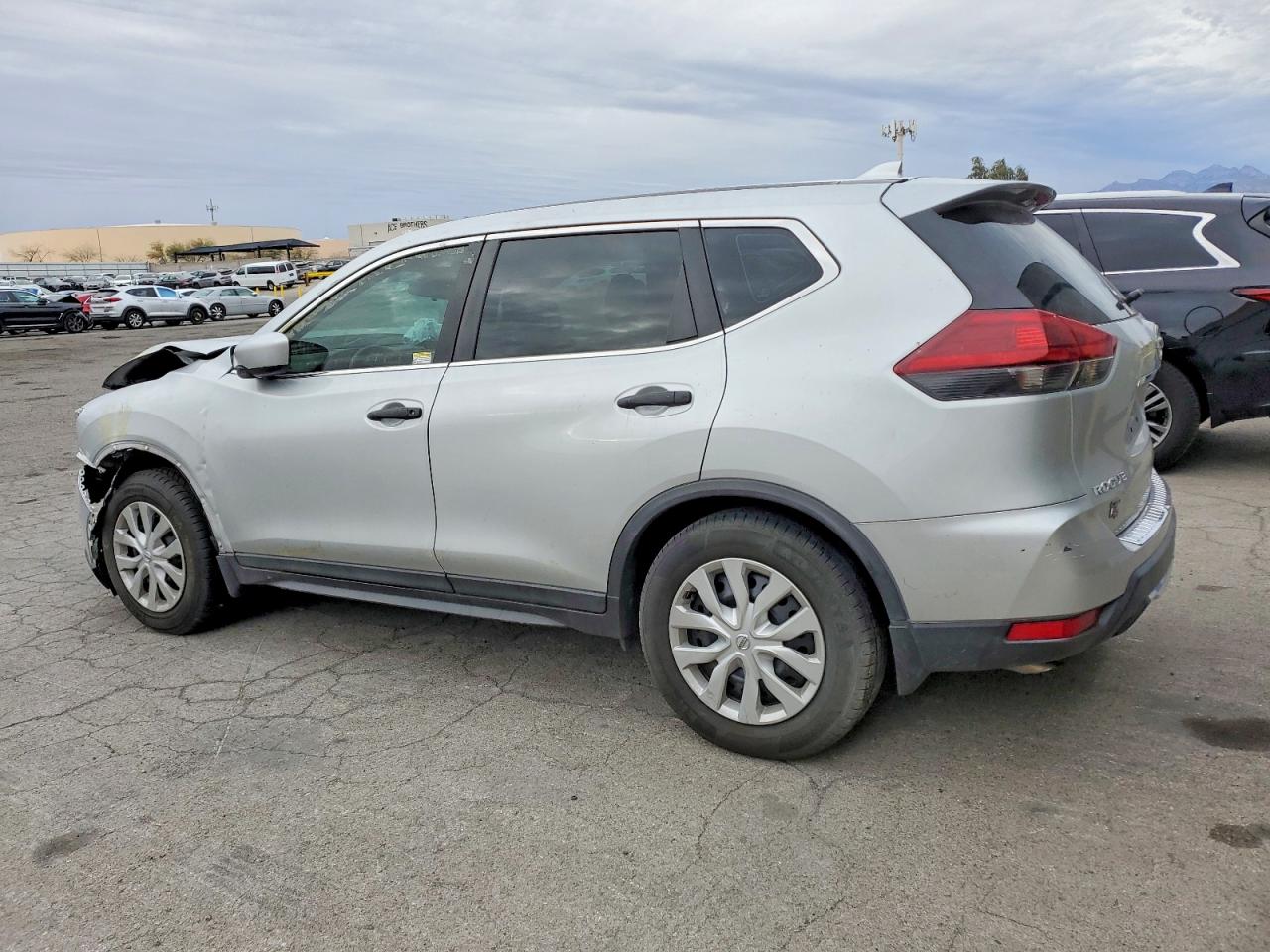 2020 NISSAN ROGUE S photo 2