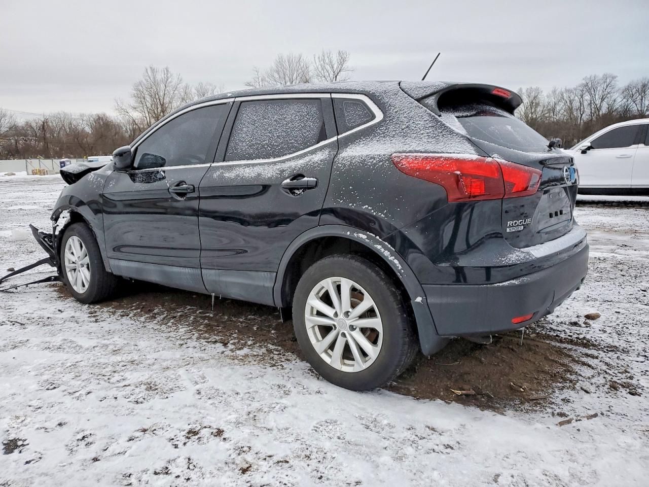 2018 NISSAN ROGUE SPORT S photo 3