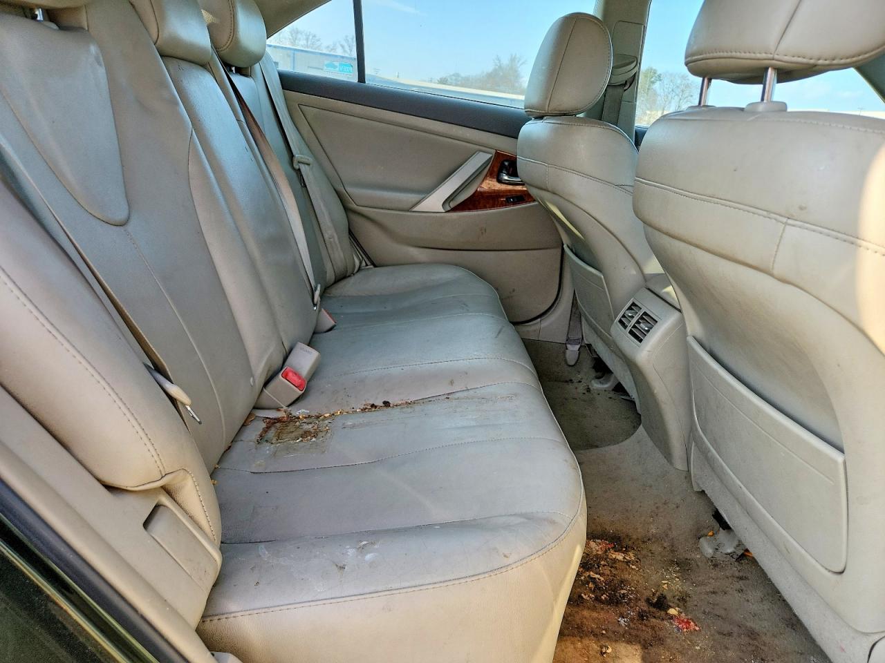 2011 TOYOTA CAMRY BASE photo 19