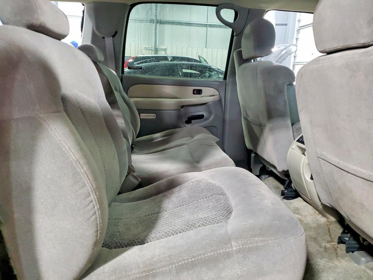 2001 CHEVROLET SUBURBAN K1500 photo 11