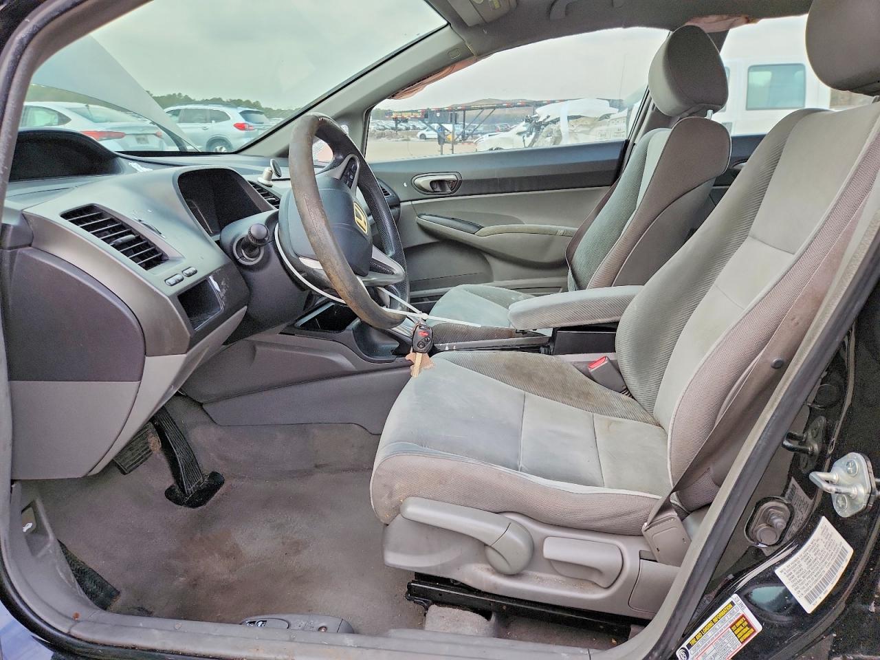 2011 HONDA CIVIC LX photo 7