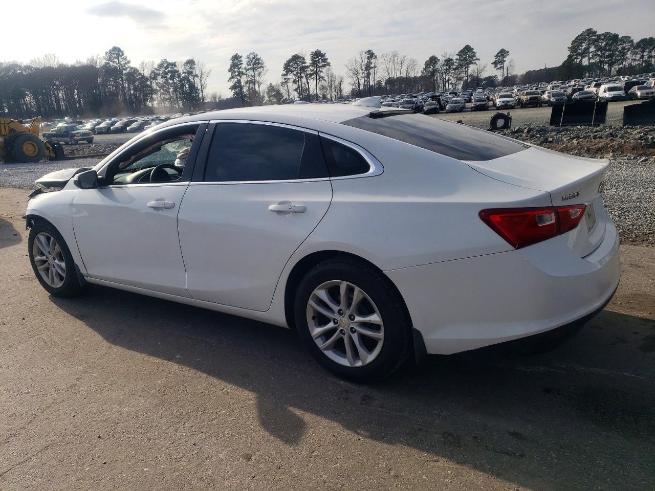 2017 CHEVROLET MALIBU LT photo 2