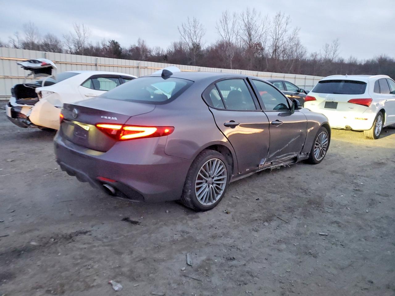 2017 ALFA ROMEO GIULIA TI Q4 photo 3