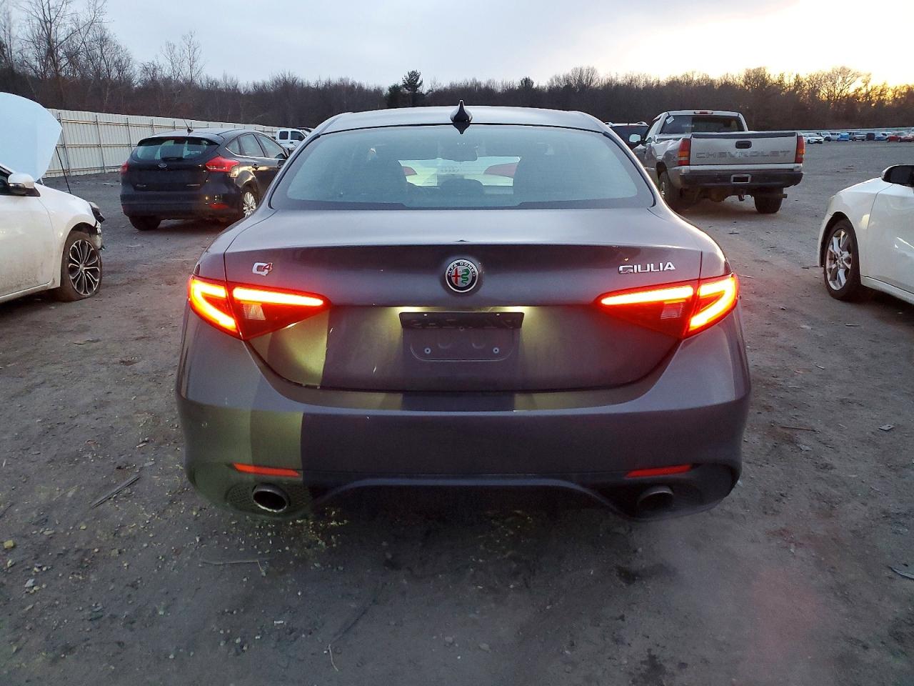 2017 ALFA ROMEO GIULIA TI Q4 photo 6