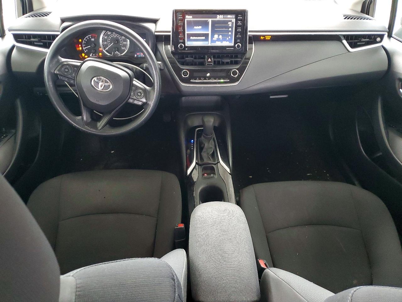 2021 TOYOTA COROLLA LE photo 8