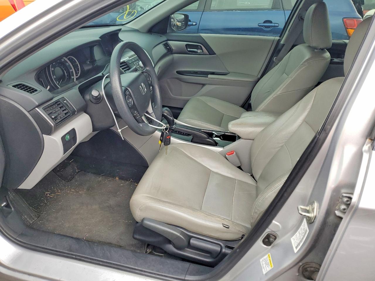 2013 HONDA ACCORD LX photo 7