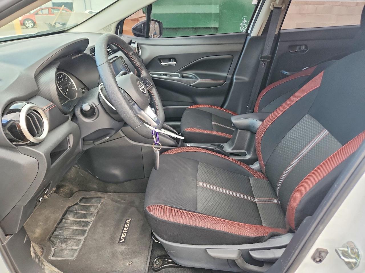 2025 NISSAN VERSA SR photo 7