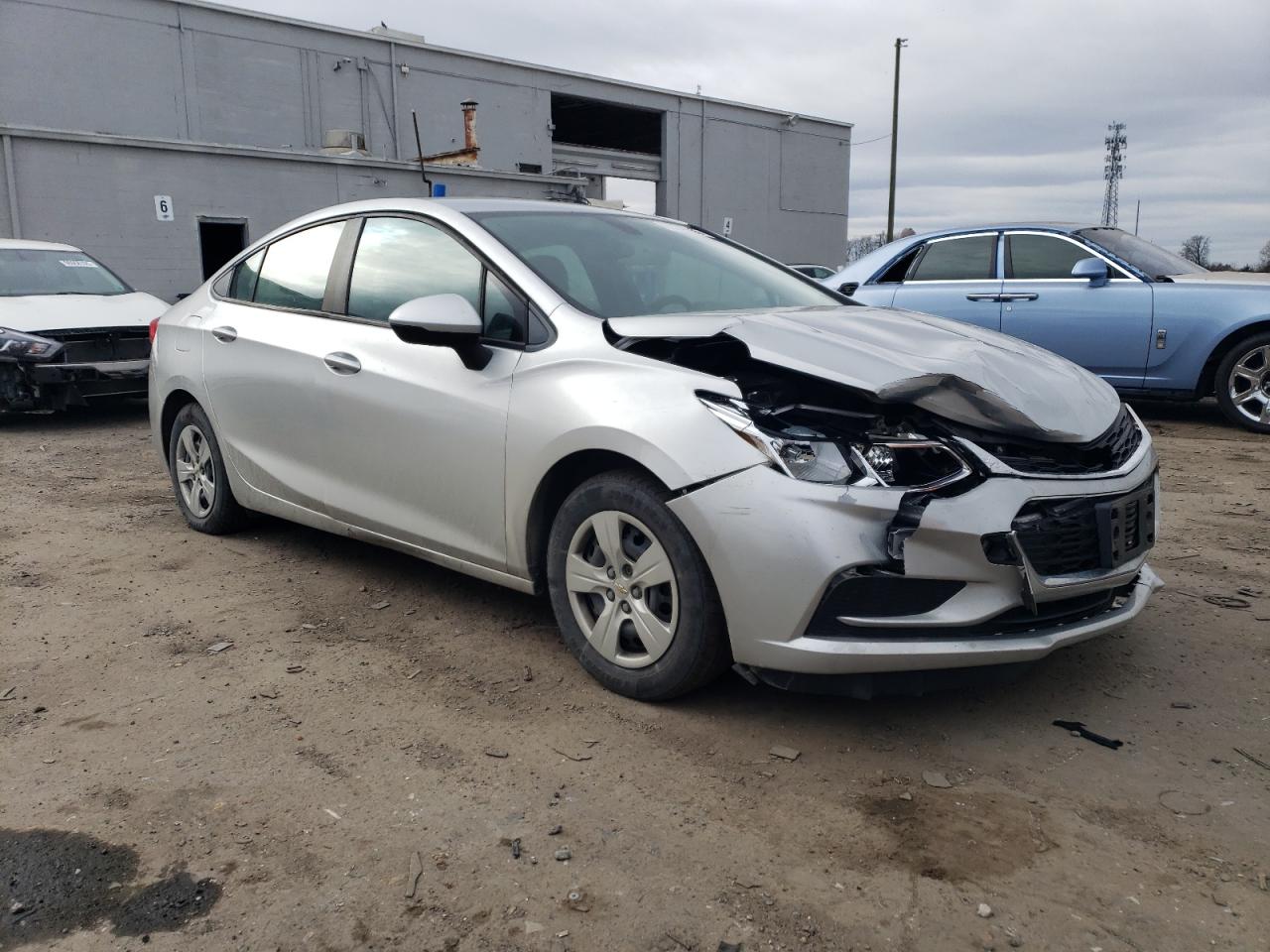 2017 CHEVROLET CRUZE LS photo 4