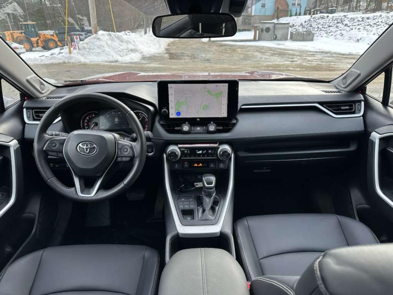 2025 TOYOTA RAV4 XLE PREMIUM photo 5