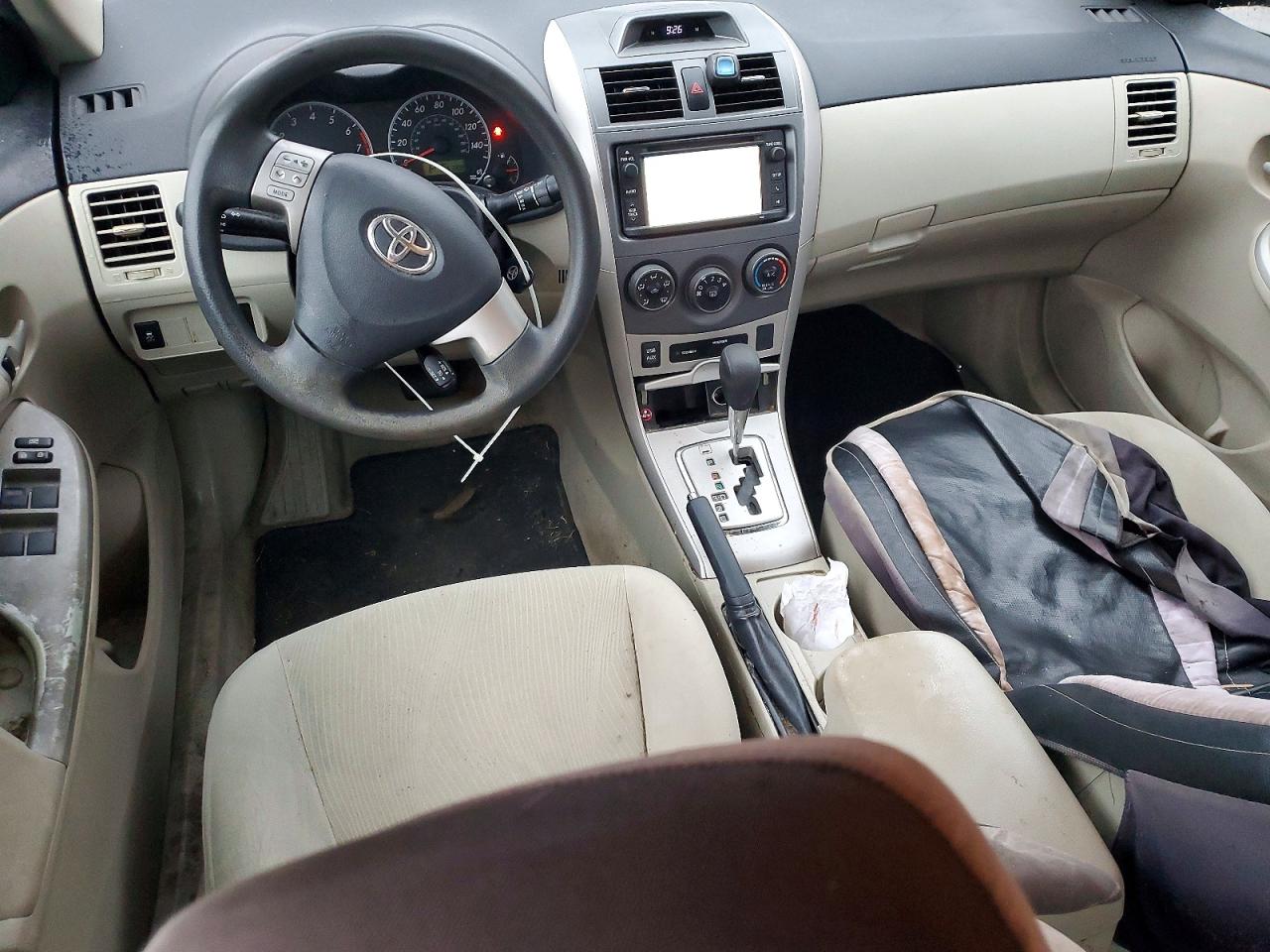 2013 TOYOTA COROLLA BASE photo 8