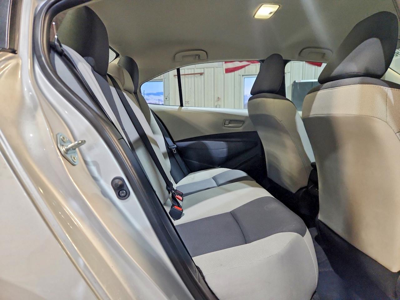 2024 TOYOTA COROLLA LE photo 10
