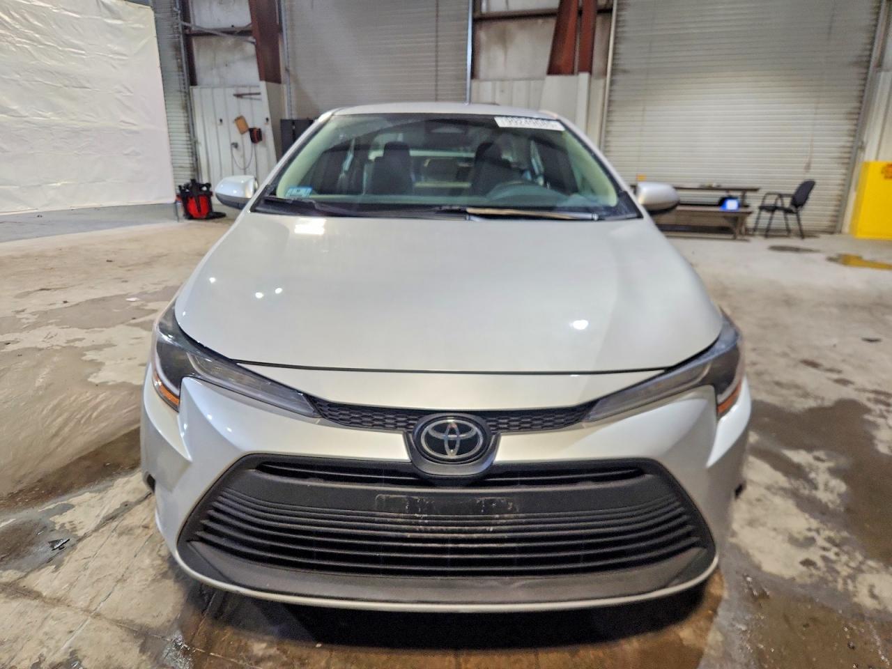 2024 TOYOTA COROLLA LE photo 5