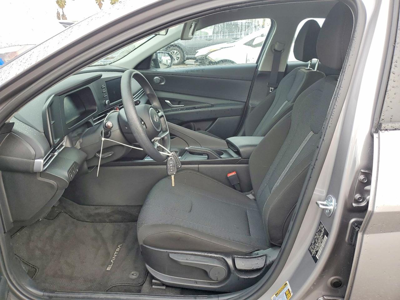 2025 HYUNDAI ELANTRA SE photo 7